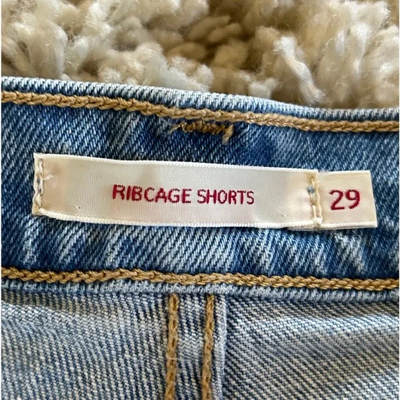 Sz 29 Womens Levis Ribcage Denim Shorts Super High Rise Waisted NWOT Button Fly - Picture 4 of 13